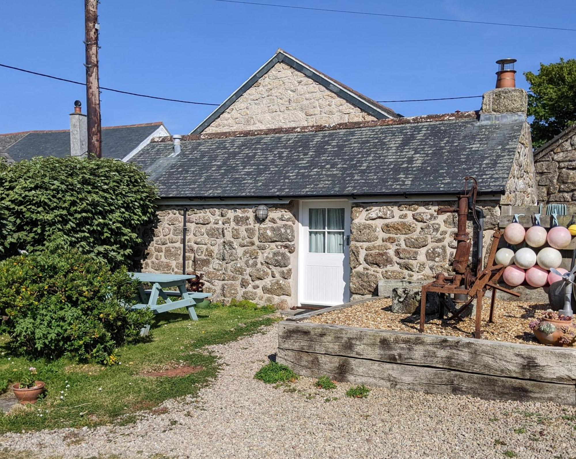 Little Barn Near Treen Cliffs And Beach Saint Levan Exterior foto